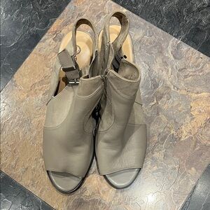 Bella-Vita Leather and Suede Taupe Slingback Booties Size 11